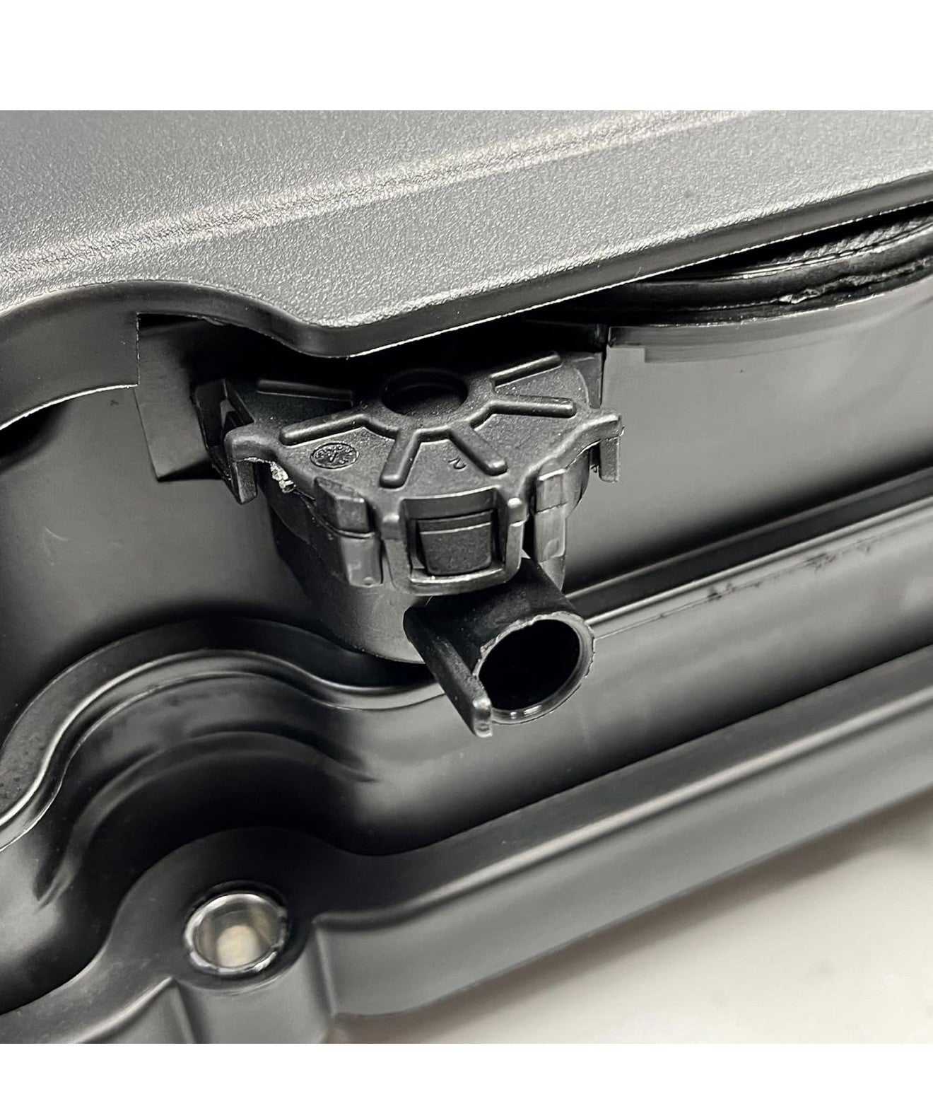 Engine Valve Cover 11127572854 Compatible with Mini Cooper S JCW R551.6L4